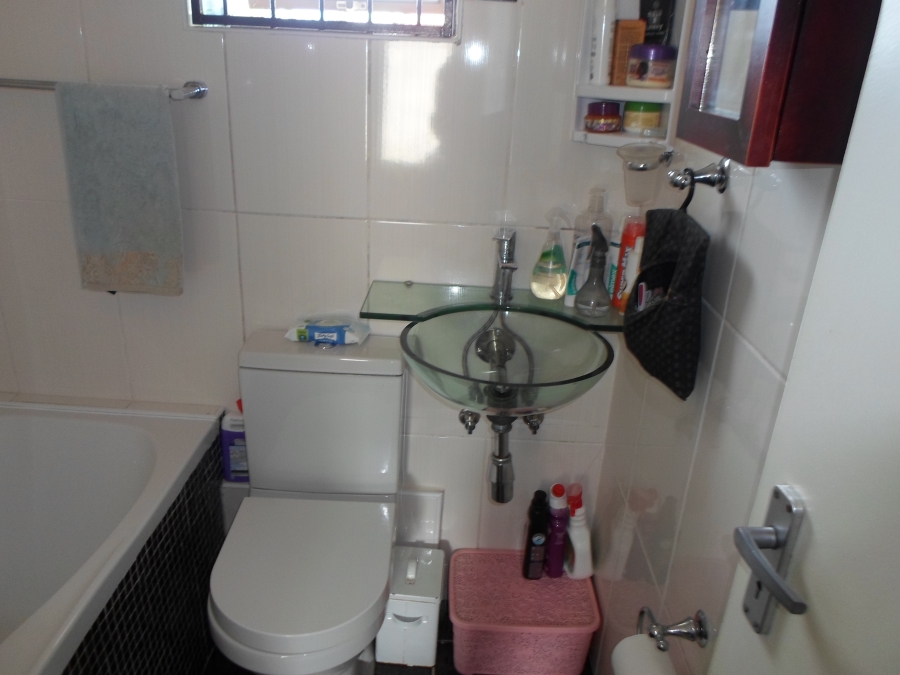 2 Bedroom Property for Sale in Haven Hills Eastern Cape